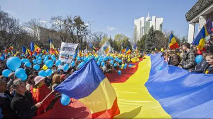 Amplu marş unionist la Chişinău, cu ocazia marcării a 98 de ani de la Unirea Basarabiei cu România