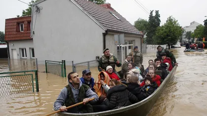Stare de URGENŢĂ în Serbia. 700 de locuinţe INUNDATE şi 170 de persoane EVACUATE