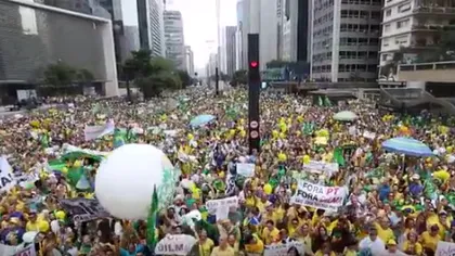 Protest de amploare în Brazilia. Peste 3 MILIOANE de oameni au cerut demisia preşedintelui VIDEO