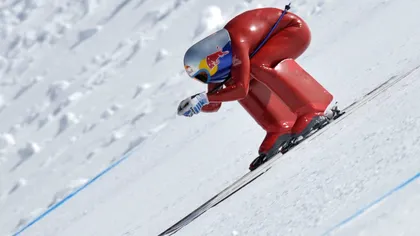 Nou record mondial la viteza pe schiuri: Peste 254 km la oră VIDEO