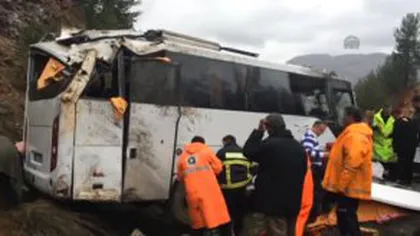 Zece turişti români implicaţi în accidentul din Turcia revin în ţară, patru rămân în spital