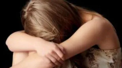 Două fete din Iaşi s-au plâns bunicii că au fost violate de concubinul mamei