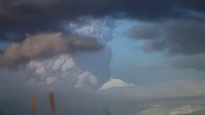 Vulcanul Pavlof din Alaska a erupt şi aruncă cenuşă la 6.000 de metri