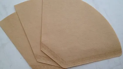 Cum te ajută hârtia pentru filtrul de cafea să îţi cureţi tenul