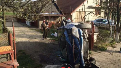 Accident în Dej. Un italian a ajuns cu maşina în curtea unei case FOTO