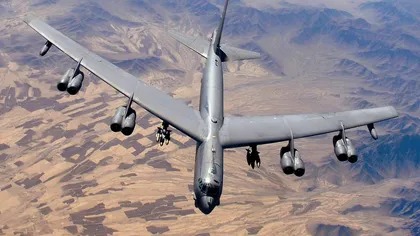 Bombardierul B-52, folosit în premieră împotriva Statului Islamic