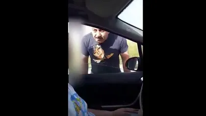 Şofer atacat de camionagii în trafic VIDEO