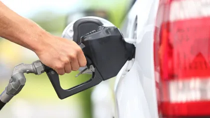 Timbrul de mediu ar putea fi înlocuit de o TAXĂ DE POLUARE de 5 bani pe litru de carburant - proiect