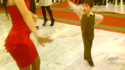 Un băieţel extrem de talentat face senzaţie pe ringul de dans VIDEO