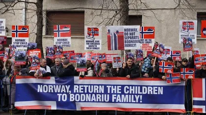 Peste 3000 de persoane participă la Cluj la mitingul de susţinere a familiei Bodnariu