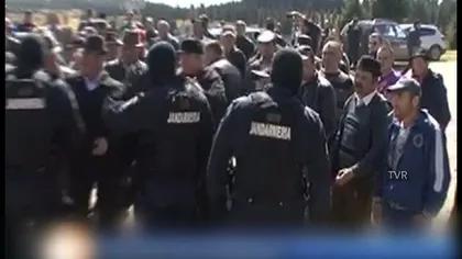 PROTEST cu scandal şi gaze lacrimogene în Cluj VIDEO