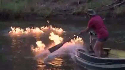 IMAGINI INCREDIBILE în Australia: Un râu în flăcări VIDEO