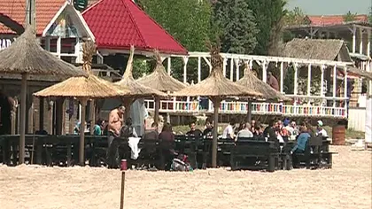 Petreceri pe litoral, de 1 Mai. Turiştii au început distraţia în Vama Veche VIDEO
