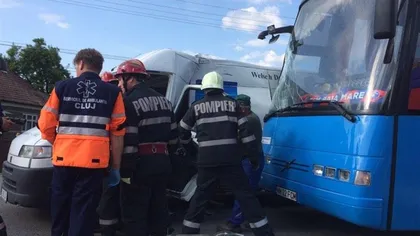 Autocarul echipei FCM Baia Mare, implicat într-un ACCIDENT RUTIER FOTO