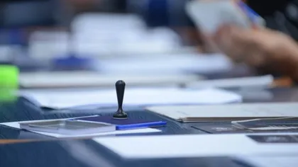 ONG: Birourile electorale au validat 449 de candidaţi care nu au vârsta legală pentru fi votaţi la alegerile locale
