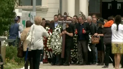 Dan Condrea, înmormântat în Cimitirul Sf. Vineri. O femeie a leşinat lângă coşciugul omului de afaceri VIDEO
