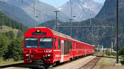 Elveţia: Coliziune între un tren german şi un autocar cu turişti. Cel puţin 17 persoane au fost rănite