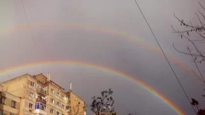 Imagini spectaculose surprinse în Bucureşti. Un curcubeu dublu a apărut pe cerul din Capitală VIDEO