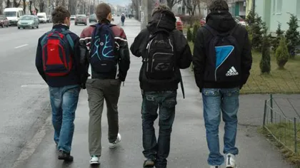Trei elevi din Bucureşti, intoxicaţi cu substanţe necunoscute. Medicii au fost chemaţi de urgenţă la şcoală