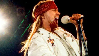Axl Rose de la Guns N 'Roses îl va înlocui pe Brian Johnson în turneul european al AC DC la Lisabona