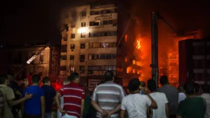 Incendiu în Cairo. Cel puţin 81 de răniţi, inclusiv pompieri