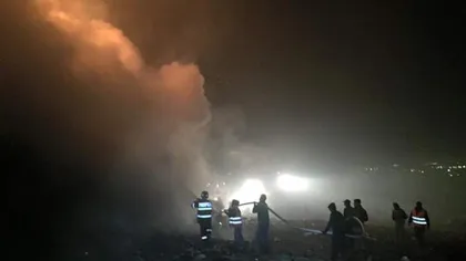 Incendiu la groapa de gunoi din Lipova. Pompierii au intervenit de urgenţă