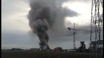 Incendiu puternic la o groapă de deşeuri chimice din Piteşti VIDEO
