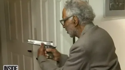 Miracolul zilei: Un veteran de război de 92 de ani a pus pe fugă un hoţ înarmat cu un topor VIDEO