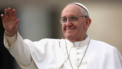 Papa Francisc, lăudat de preşedintele Comisiei Europene pentră că a primit mai mulţi refugiaţi decât unele ţări europene