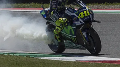 MOTO GP. Valentino Rossi, cu motorul în flăcări la Mugello VIDEO