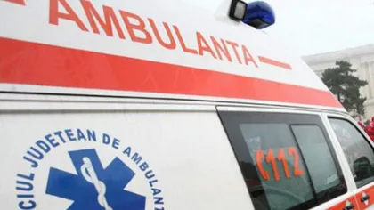 Un copil a aşteptat trei ore ca ambulanţa să-l transporte de la un spital la altul