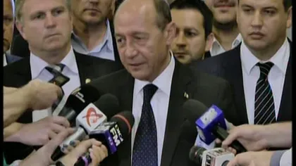 Băsescu: Negociem pentru formarea de majorităţi în consilii. Nu s-a dat o linie politică, cu PSD sau cu PNL