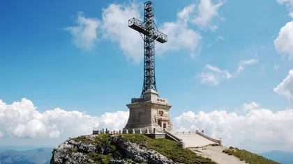 Ministerul Apărării îşi propune reabilitarea Crucii de pe Caraiman, cu ocazia comemorării Primului Război Mondial