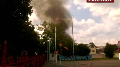 Incendiu lângă o şcoală din Vaslui. Un cazan de ţuică şi două butelii au explodat