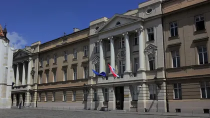 Parlamentul croat s-a autodizolvat şi deschide calea alegerilor anticipate