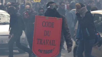 Forţele de securitate din Paris supraveghează un nou protest faţă de reforma Codului Muncii