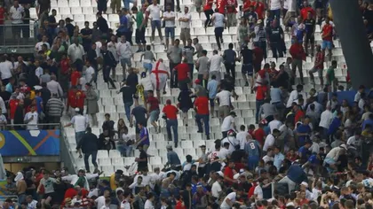 EURO 2016. Violenţe pe stadion după ANGLIA - RUSIA. 6 suporteri ARESTAŢI FOTO&VIDEO