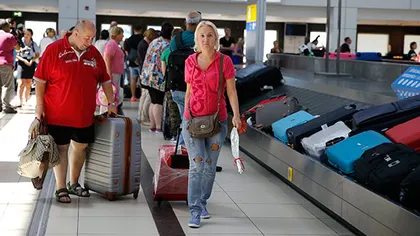 Zborurile spre Antalya se desfăşoară normal. Peste 1.000 de turişti au plecat sâmbătă în Turcia