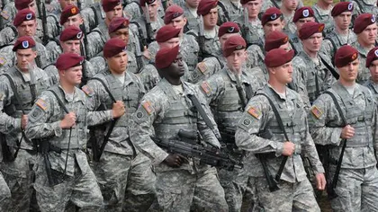 Armata americană a anunţat că îşi deschide porţile pentru transgenderi