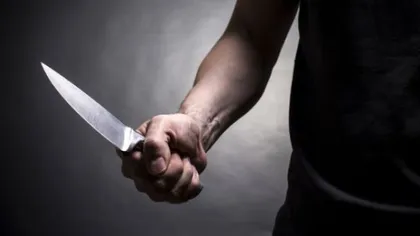 Tragedie fără margini! O adolescentă de 13 ani a fost ucisă cu zece lovituri de cuţit în timp ce dormea