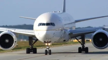 Aterizare de urgenţă pe Aeroportul Otopeni! Motorul unei aeronave cu peste 250 de pasageri a cedat