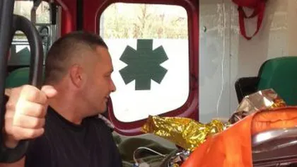 Copil salvat de la înec de un poliţist şi un paramedic care au sărit în apă pentru a-i veni în ajutor
