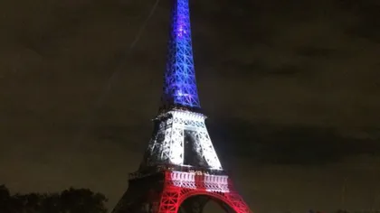 Atentat la Nisa: Turnul Eiffel şi alte obiective din diferite ţări, iluminate în culorile Franţei, în memoria victimelor