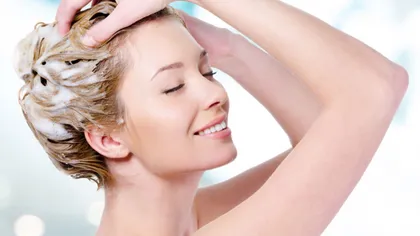 Cum să foloseşti şamponul pentru un păr frumos şi sănătos