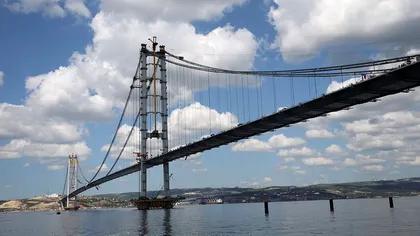 Turcia: Preşedintele Erdogan a inaugurat un pod uriaş peste golful Izmir. Este al 4-lea din lume