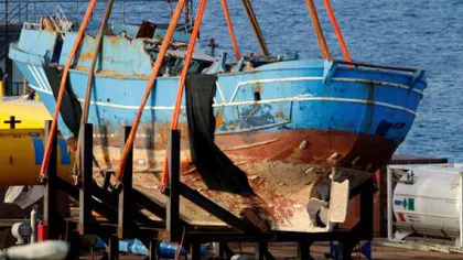 217 cadavre recuperate de pe epava unei ambarcaţiuni scufundate în Marea Mediterană