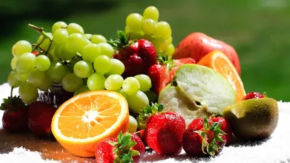 Ce se întâmplă în corpul tău când mănânci fructe pe stomacul gol