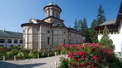 Mănăstiri din România pe care merită să le vizitezi în concediul acesta