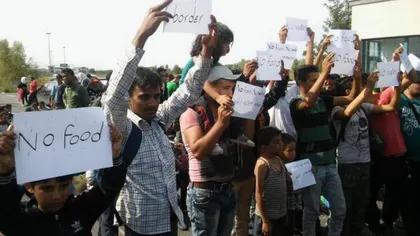 Migranţii aflaţi în greva foamei la frontiera dintre Serbia şi Ungaria au renunţat la protest