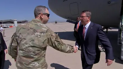 Vizită-surpriză a ministrului Apărării american la soldaţii din Irak